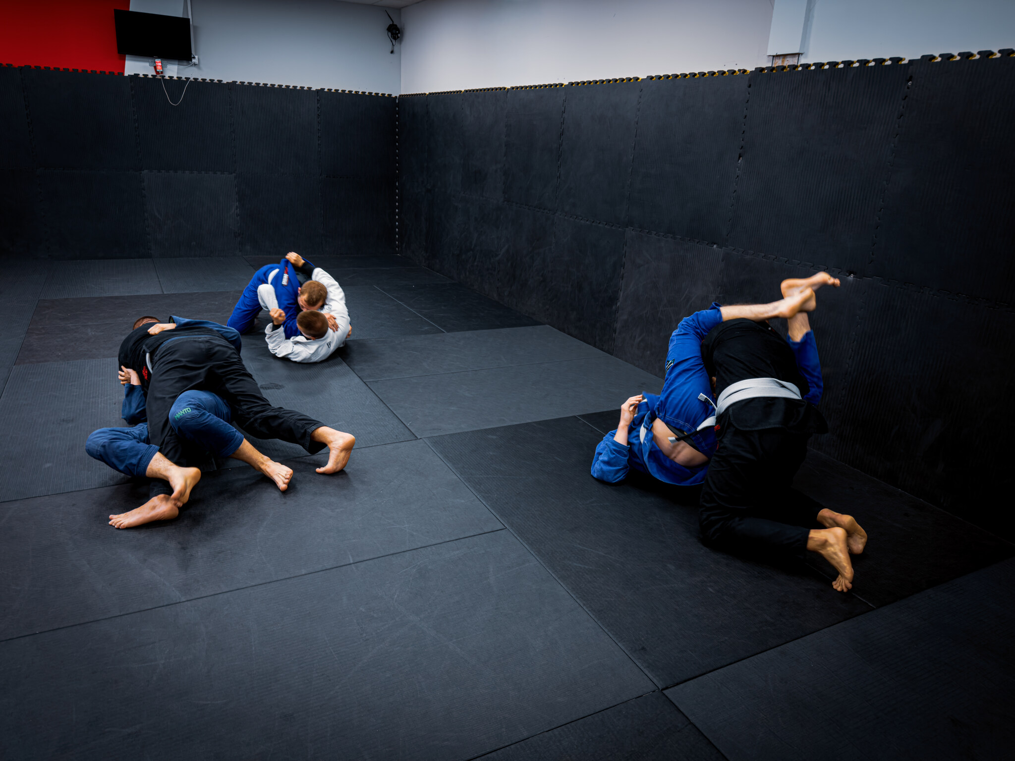 BJJ Zduńska Wola grupa początkująca na macie
